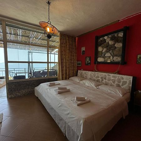 Hotel Vila "Oda E Miqve" Vlore Luaran gambar