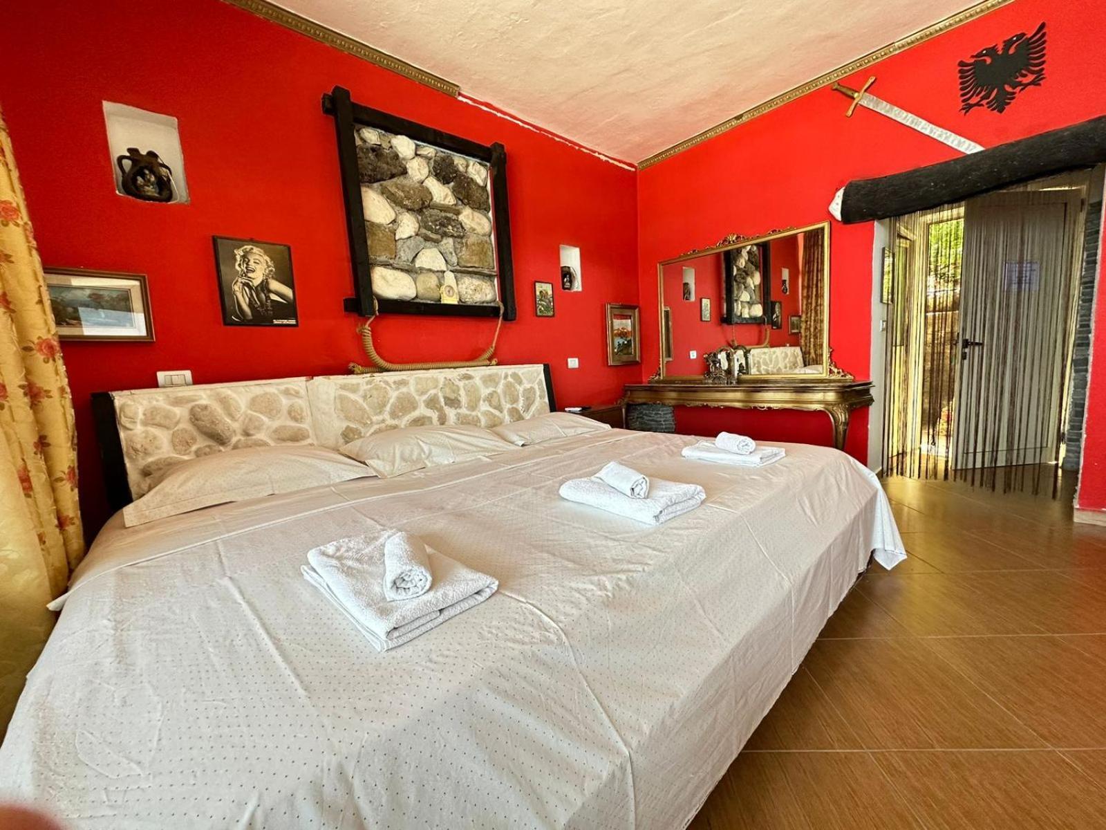 Hotel Vila "Oda E Miqve" Vlore Luaran gambar