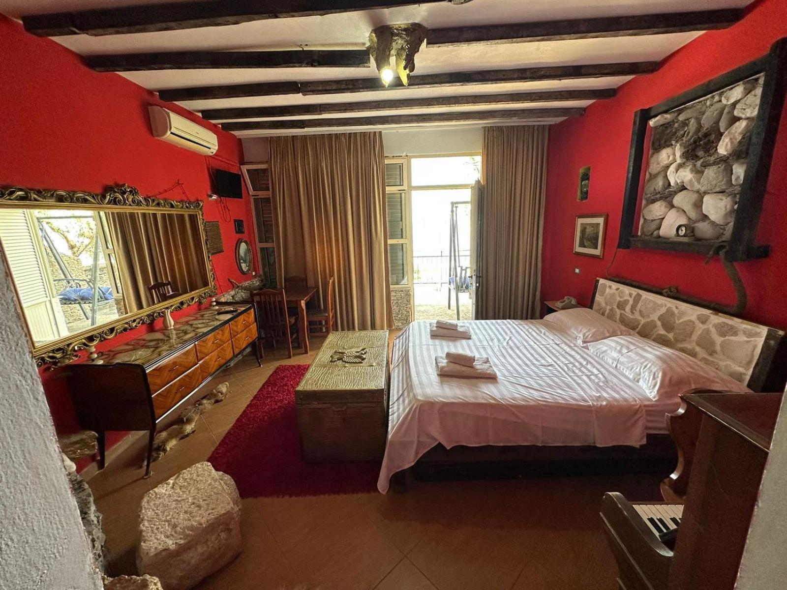 Hotel Vila "Oda E Miqve" Vlore Luaran gambar